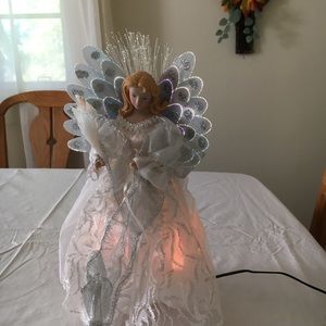 Tree topper angel